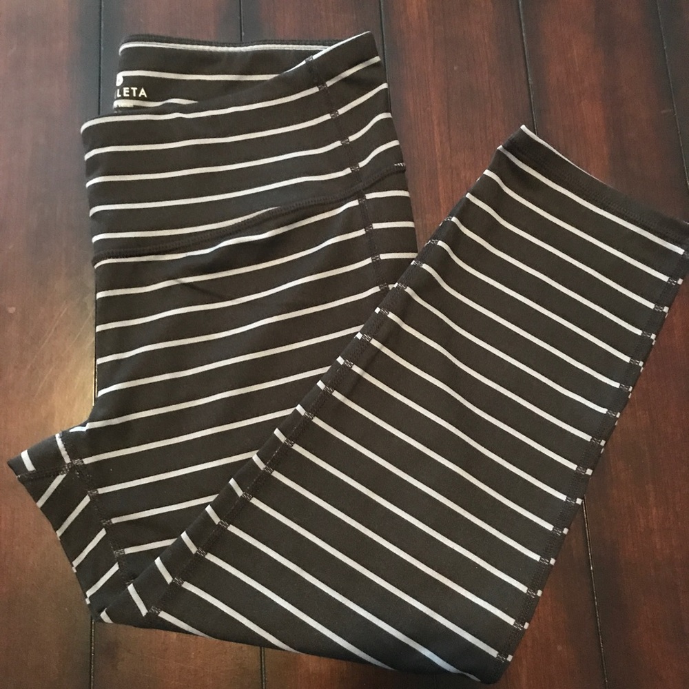 Athleta Chaturanga Striped Capri - size M